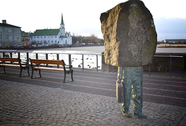 Il Funzionario Sconosciuto di Reykjavik