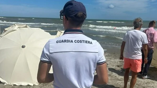 Immagine per Tragedia a Rimini: Turista di Agropoli Muore per Malore in Acqua - Tutti i Dettagli