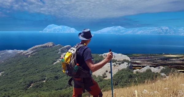 Immagine per Viaggio nel Tempo a Due Passi dal Mare: Itinerario Segreto tra Roscigno Vecchia e le Gole del Sammaro