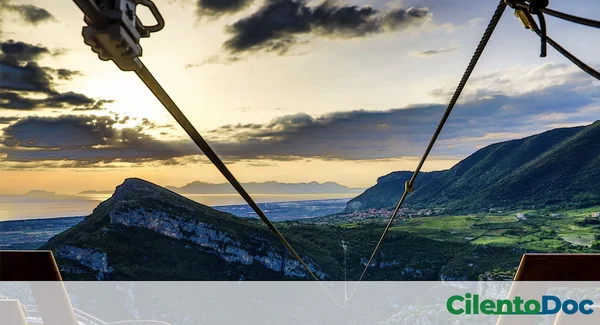 Immagine per Le 7 esperienze indimenticabili da vivere nel Cilento nel 2025