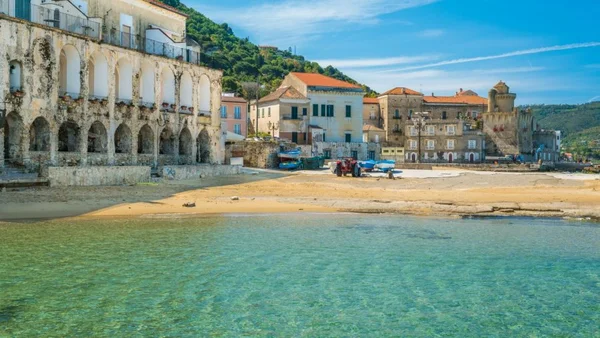 Immagine buongiorno giovedì 14 agosto 2025 con detto cilentano autentico - 'A speranza è l'ultima a murì - todaycilento